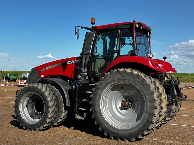 Image of Case IH Magnum 280 equipment image 1