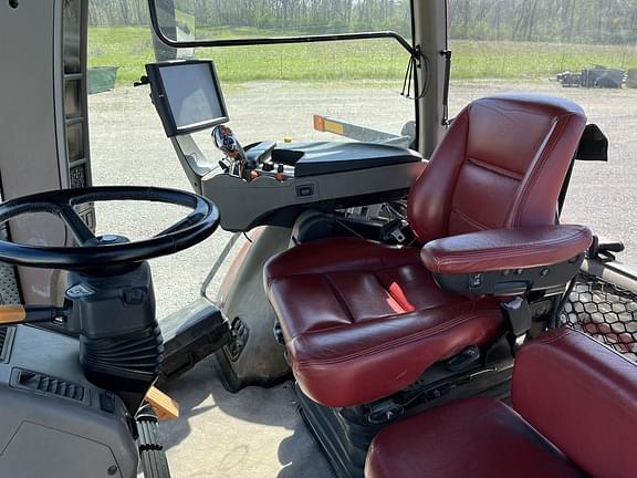 Image of Case IH Magnum 310 equipment image 2