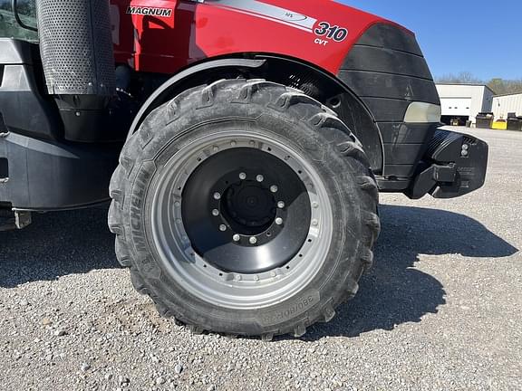 Image of Case IH Magnum 310 equipment image 3