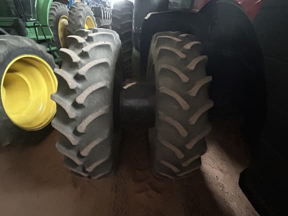 Image of Case IH Magnum 310 equipment image 4
