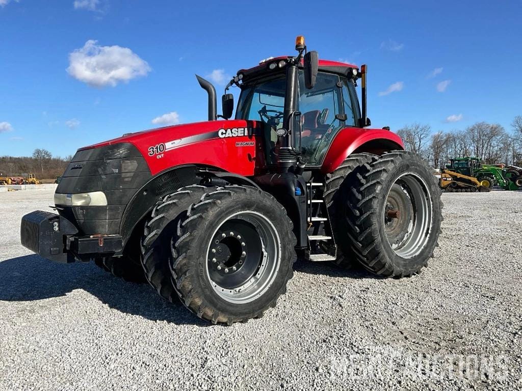 2018 Case IH Magnum 310 Equipment Image0