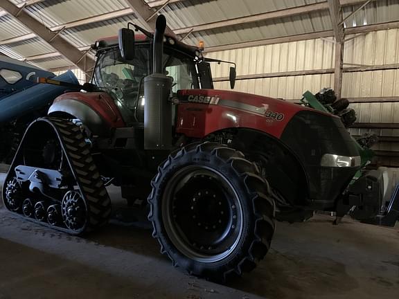 Image of Case IH Magnum 340 Rowtrac Primary image