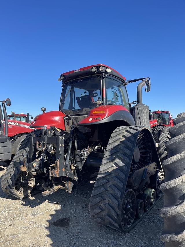 Image of Case IH Magnum 380 RowTrac equipment image 4