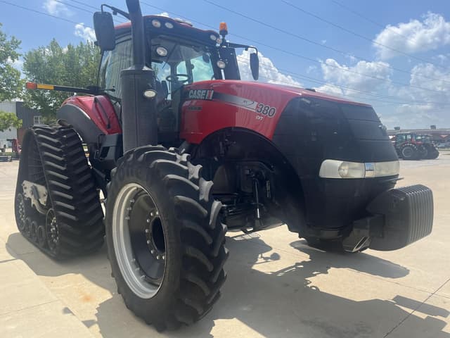 Image of Case IH Magnum 380 RowTrac equipment image 3