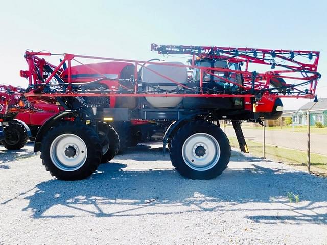 Image of Case IH Patriot 2250 equipment image 4