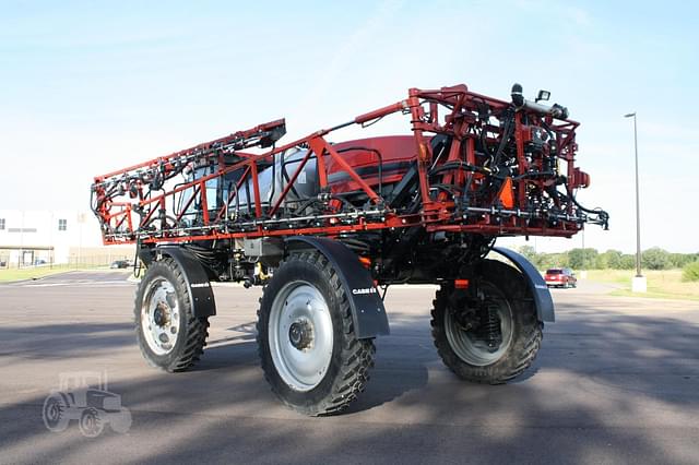 Image of Case IH Patriot 3340 equipment image 2