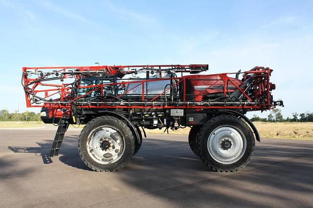 Image of Case IH Patriot 3340 equipment image 1