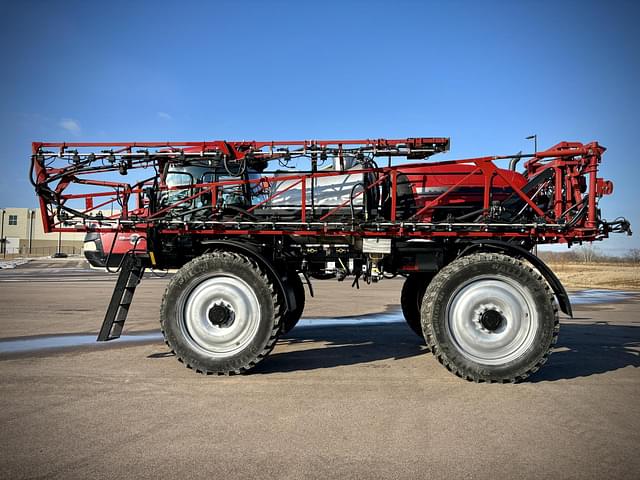 Image of Case IH Patriot 3340 equipment image 1