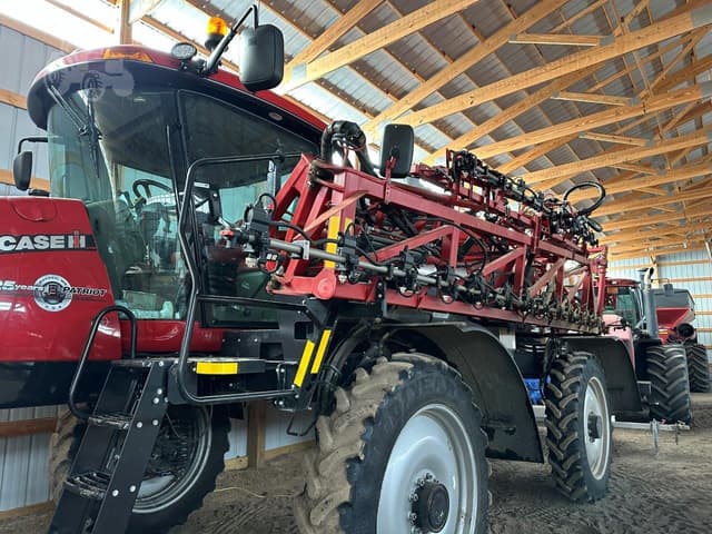Image of Case IH Patriot 4440 equipment image 3