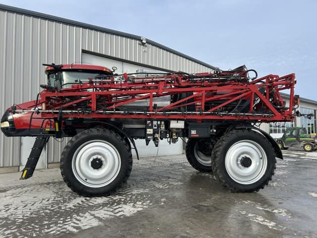 Image of Case IH Patriot 4440 equipment image 2