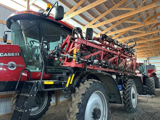 Image of Case IH Patriot 4440 equipment image 3