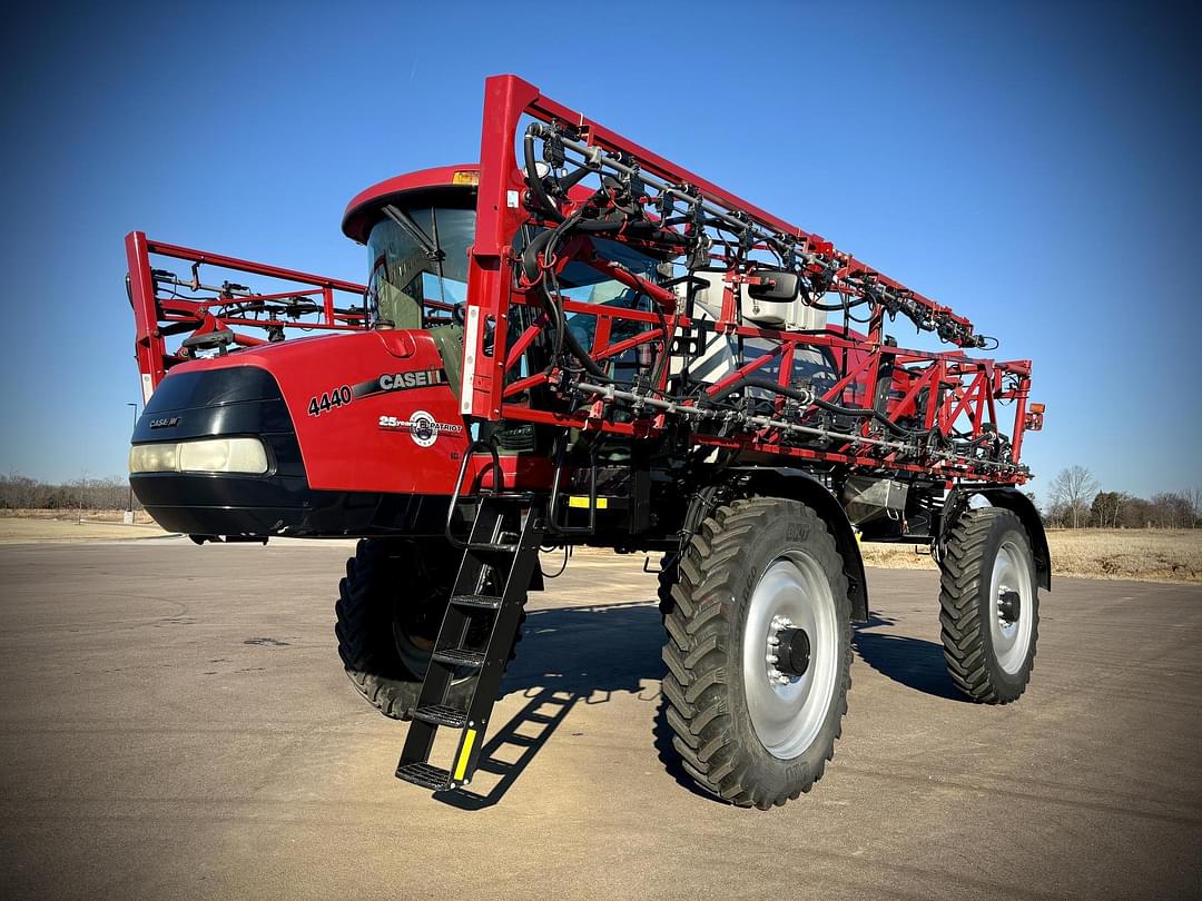 Image of Case IH Patriot 4440 Primary image