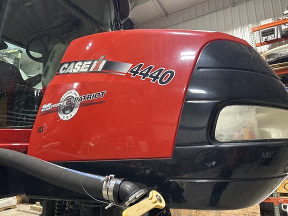 Image of Case IH Patriot 4440 equipment image 2