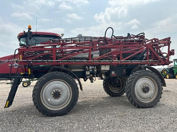 Image of Case IH Patriot 4440 equipment image 3