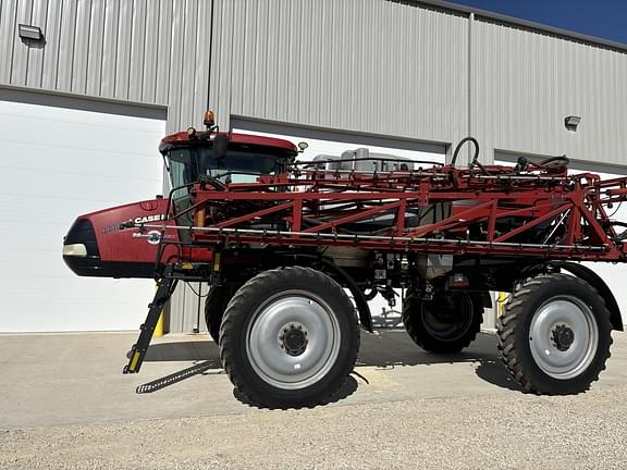 Image of Case IH Patriot 4440 equipment image 2