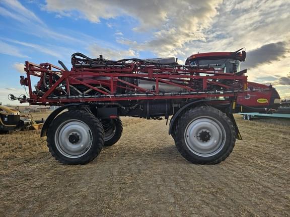 Image of Case IH Patriot 4440 equipment image 2