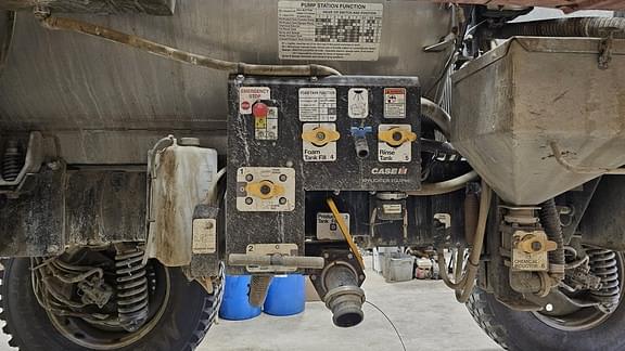 Image of Case IH Patriot 4440 equipment image 4