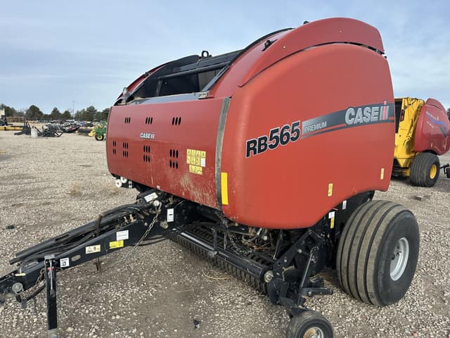 Image of Case IH RB565 equipment image 3