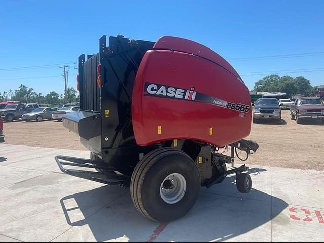 Image of Case IH RB565 equipment image 4