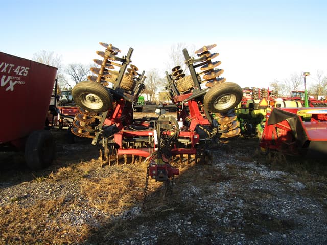 Image of Case IH 335VT equipment image 2