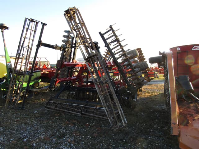 Image of Case IH 335VT equipment image 1