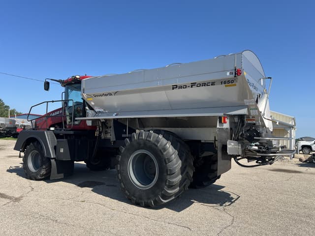 Image of Case IH Titan 4540 equipment image 2