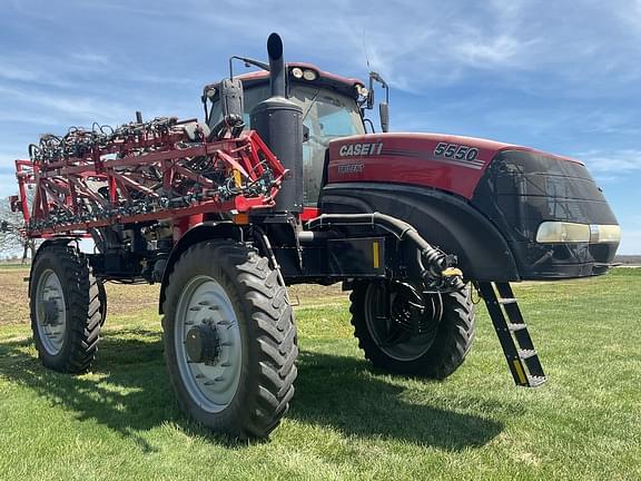 Image of Case IH 5550 Trident equipment image 3