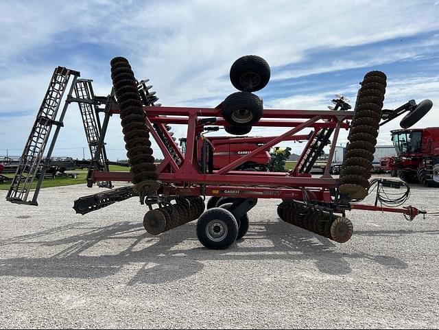 Image of Case IH 335VT equipment image 1