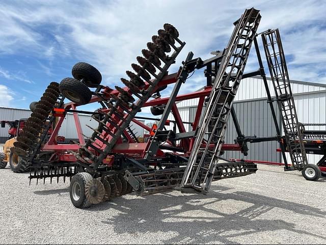 Image of Case IH 335VT equipment image 4