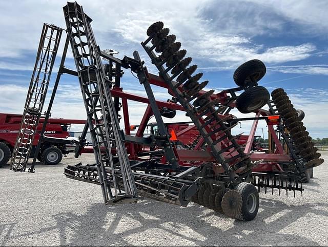 Image of Case IH 335VT equipment image 2