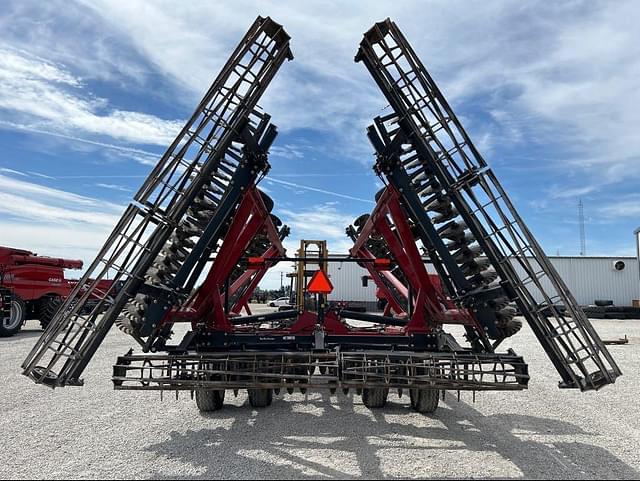 Image of Case IH 335VT equipment image 3