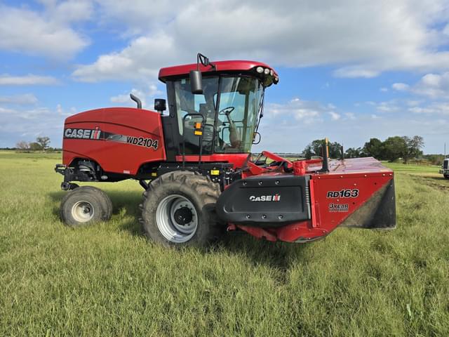 Image of Case IH WD2104 equipment image 4