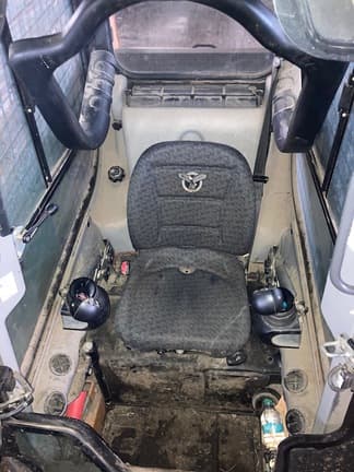 Image of Case SR210 equipment image 4