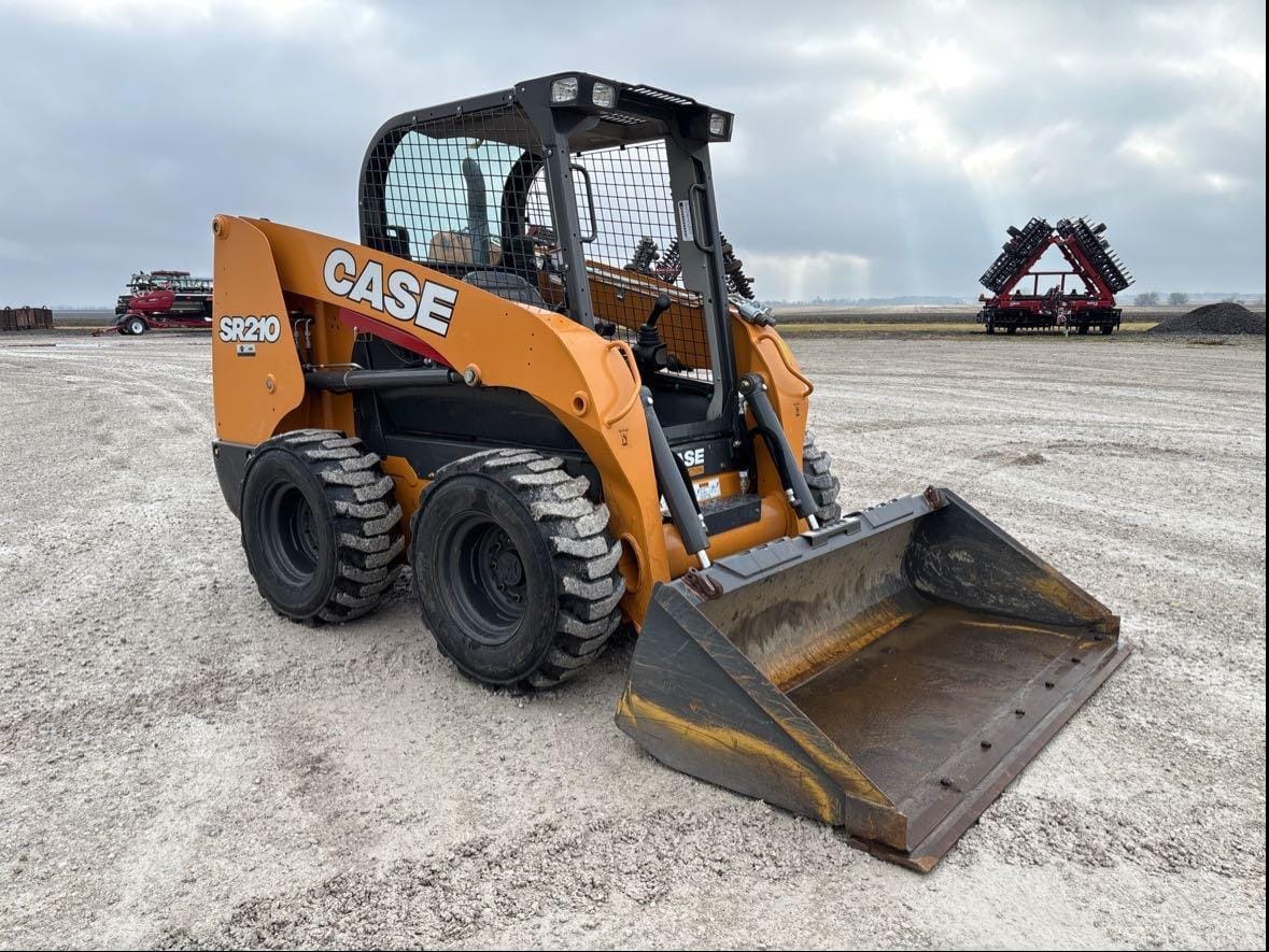 2017 Case SR210 Equipment Image0
