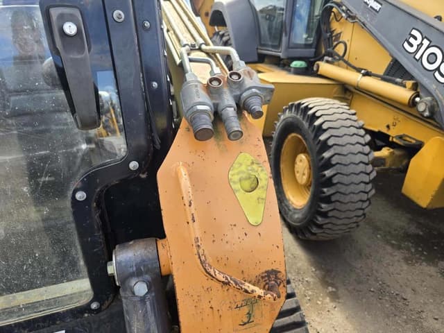 Image of Case TR270 equipment image 3