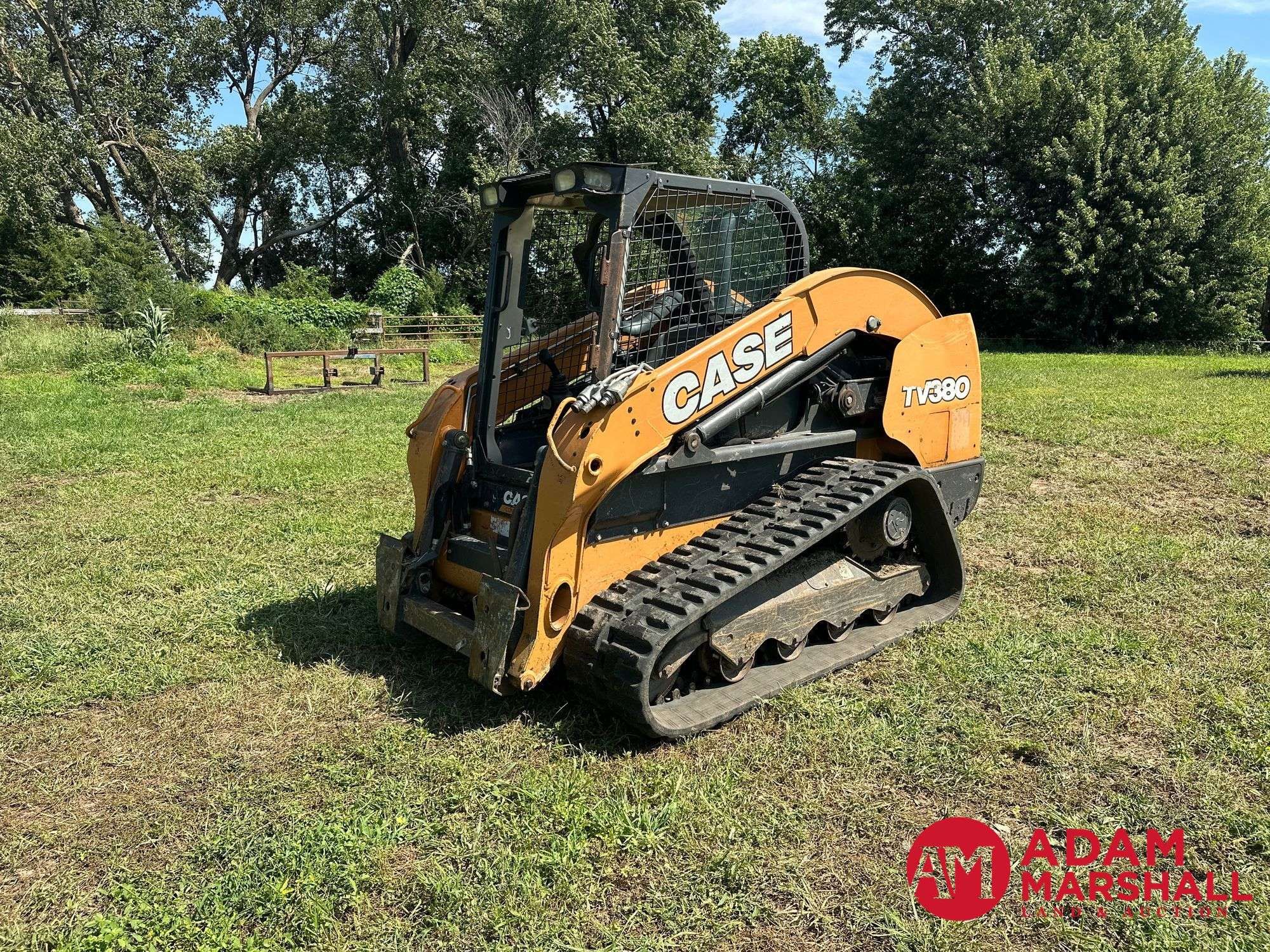 2017 Case TV380 Equipment Image0