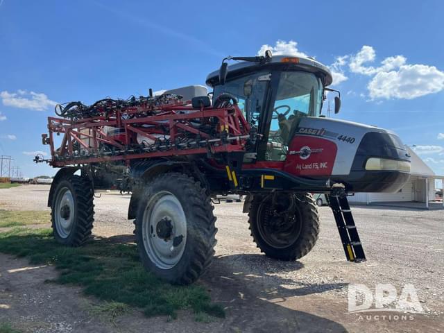 Image of Case IH Patriot 4440 equipment image 4