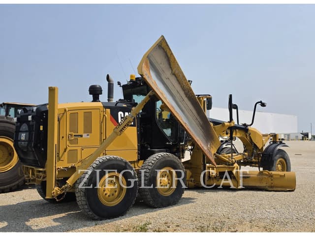 Image of Caterpillar 140M3 equipment image 2