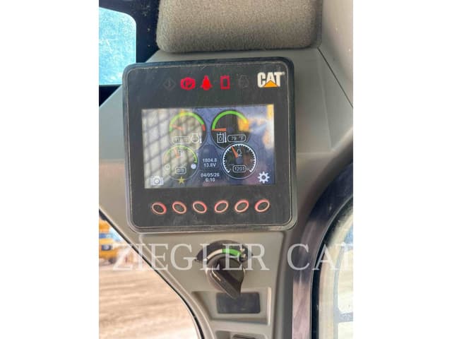 Image of Caterpillar 239D equipment image 3