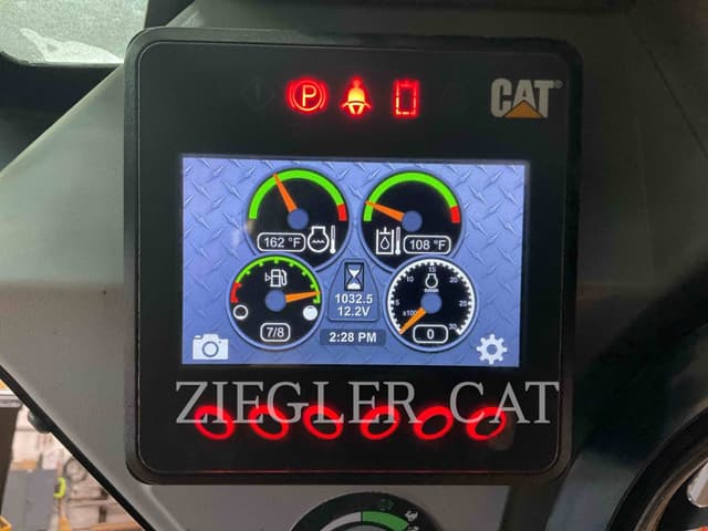 Image of Caterpillar 239D equipment image 4