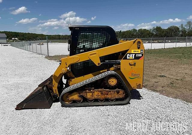 Image of Caterpillar 239D equipment image 1