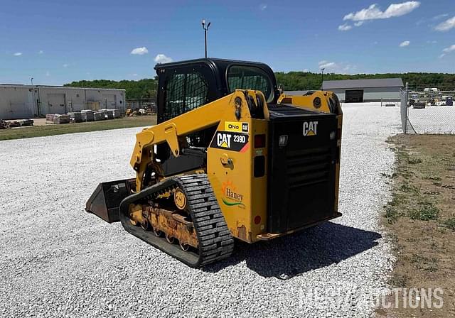 Image of Caterpillar 239D equipment image 2