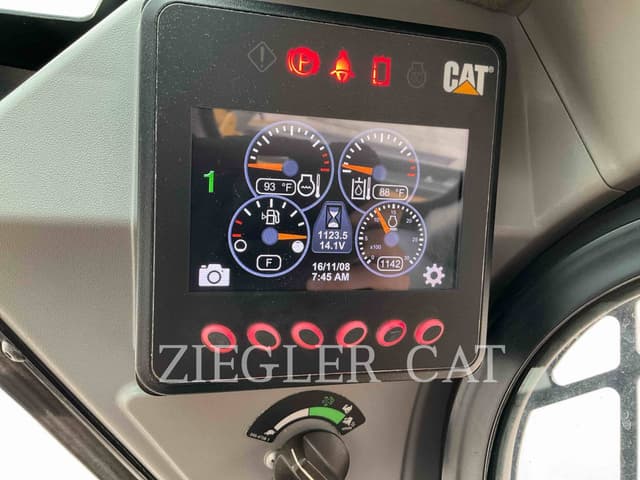 Image of Caterpillar 242D equipment image 4