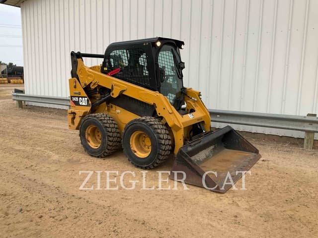 Image of Caterpillar 242D equipment image 1