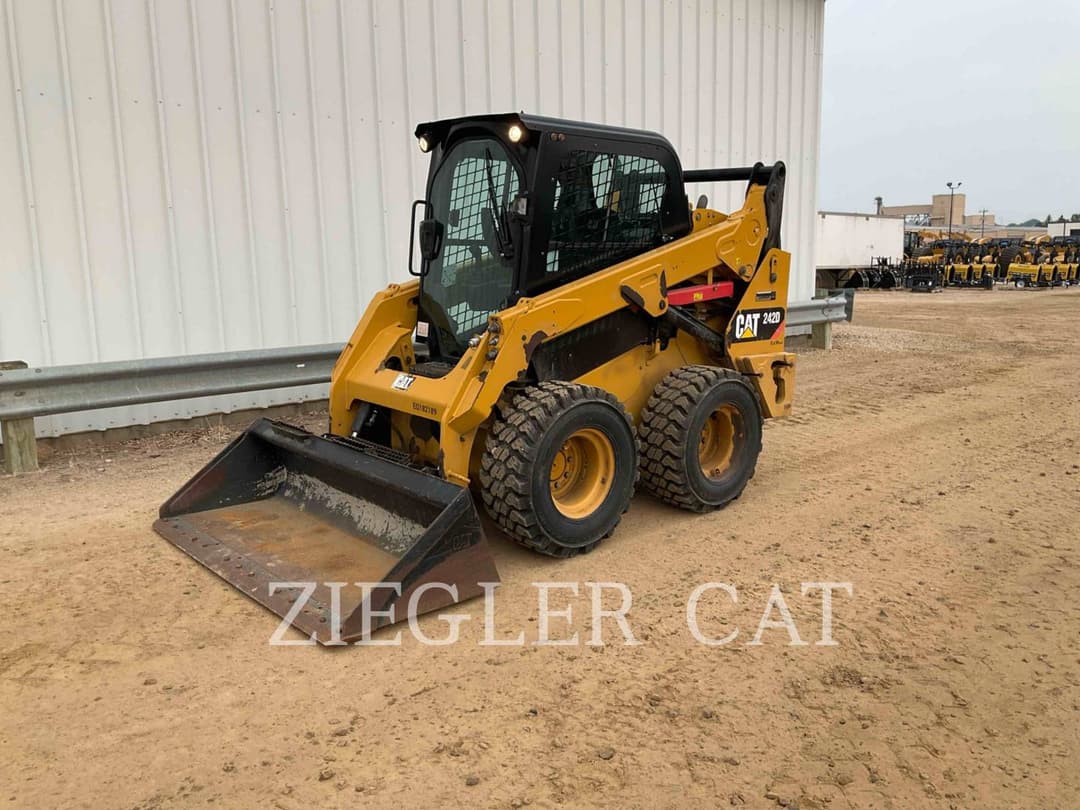 Image of Caterpillar 242D Primary image