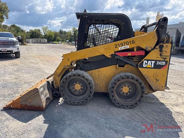 Image of Caterpillar 242D equipment image 4