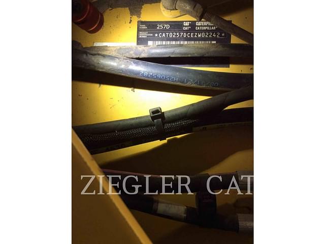 Image of Caterpillar 257D equipment image 3