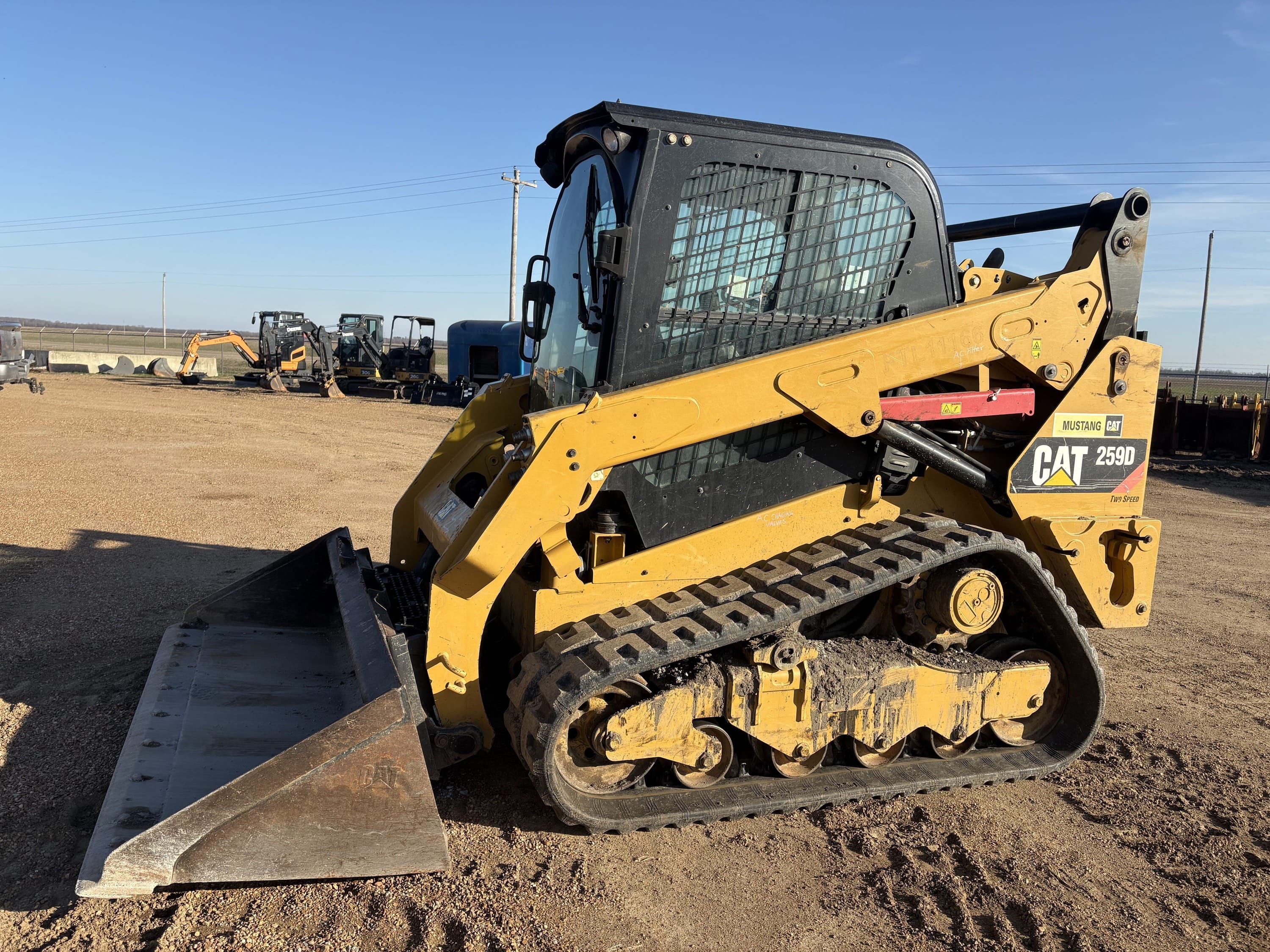 2017 Caterpillar 259D Equipment Image0