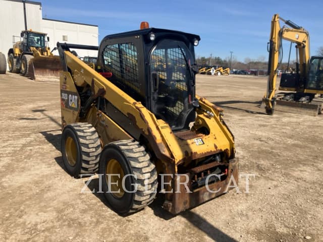 Image of Caterpillar 262D equipment image 1