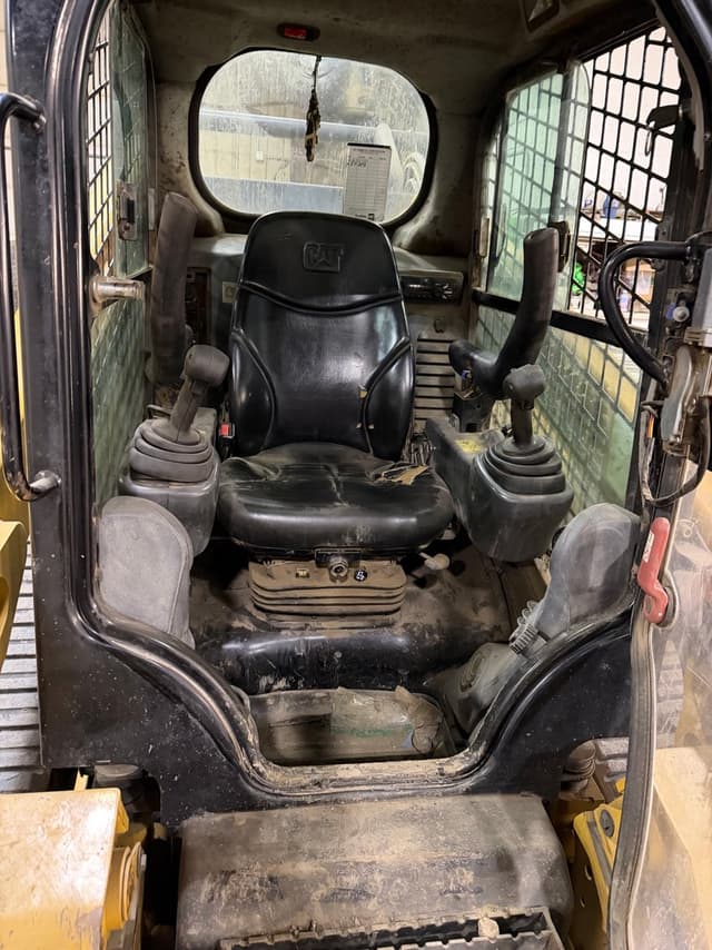 Image of Caterpillar 299D2 equipment image 4